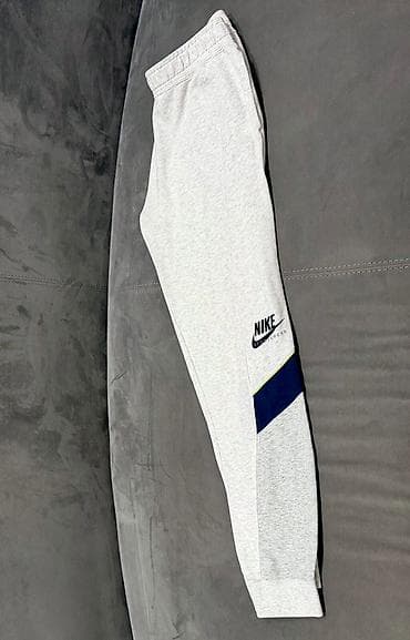 kapri şalvar: Orginal Nike markasidir✅ 36razmer. Giymet 29AZN — 3