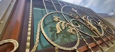 divar paneli qiyməti: Seyf qalin agir icide demirdi 550m 
olcu 128 x 278 sm 
agir qapidi — 3