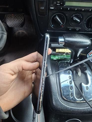 2 ci el plansetler: IPhone X, Space Gray — 4