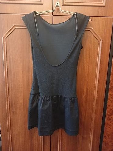 sade don: Qara qısa don - Rəng: qara - Model: aşağı hissədə büzgülü ətək — 2