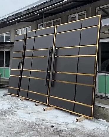 Məhsul: Modern giriş qapısı dəsti (ikitaylı əsas qapı + yan panel) -