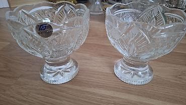 şef qaplarl: Kəsimli şüşə qablar dəsti - 2 ədəd qapaqlı, ayaqlı iri şirniyyat/qənd — 2