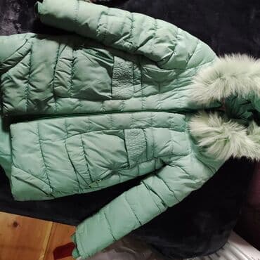 usaq qizil sirqalari: Qalın uşaq kurtkasi satılır.10_12 yaşa gedər .10 manat.mingecevirde — 1