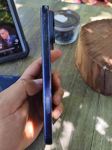 iphone 8pulus: IPhone 17 Pro Max, 256 GB, Blue Titanium, Barmaq izi, Face ID, Sənədlərlə — 5