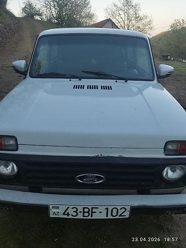 VAZ (LADA) 4x4 Niva: 1.7 l | 2026 il 141000 km Ofrouder/SUV