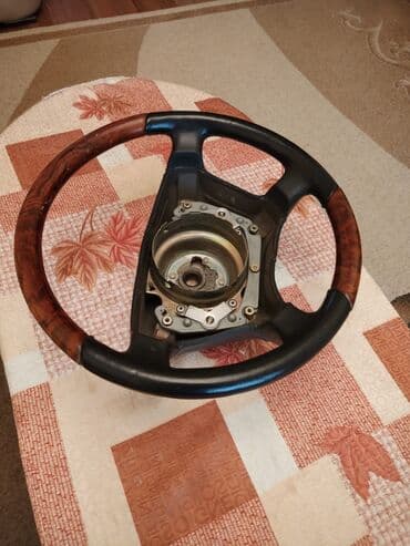 диски мерседес r15: Mercedes sukanı. əla vəziyətdə. Xüsusiyyətlər: - 3-şüalı — 2