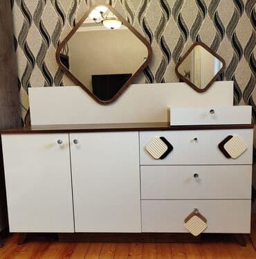 Qida məhsulları: Qonaq otağı dəstləri — 10