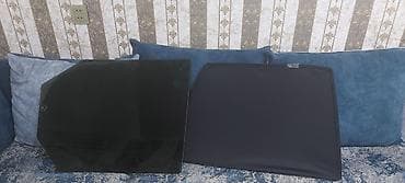 Range Rover sportun arxa qapısının zavadskoy qara şüşə və perdesi