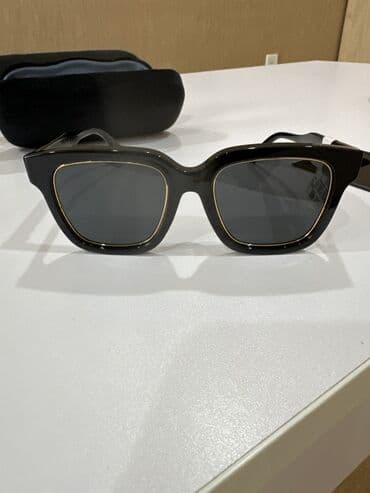 Audi: Gün eynəyi, Gucci — 4