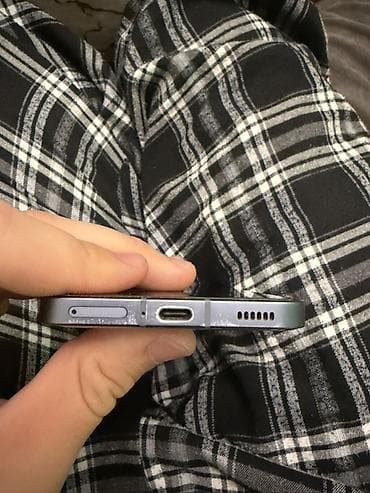 redimi not 9: Nothing Phone (2) – 12GB RAM, 512GB yaddaş Xüsusiyyətlər: - — 3