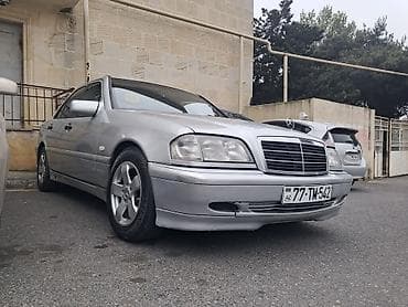 Mercedes-Benz C-Class: 1.8 l | 1997 il Sedan