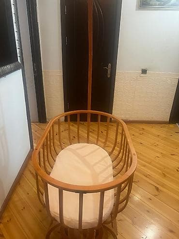 Oğlan və qız üçün, İşlənmiş, Yumru, Beşik, Dəst ilə, Matras ilə, Yellənmə mexanizm ilə — 4