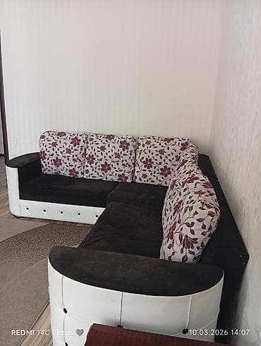 Ev və bağ: Künc divan, Divan — 2