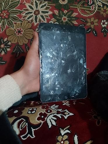 proyektor ekranı: Apple iPad (qara rəng, kompakt korpus) Xüsusiyyətlər: - 7.9 düymlük — 3