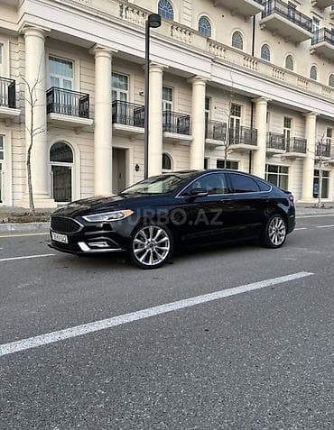 Ford Fusion Platinum – qara rəng, sedan, yüksək komplektasiya. Əsas