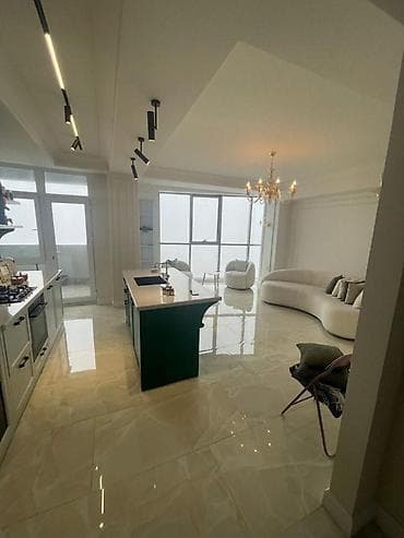 Mənzillər: İcarəyə verilir 2 otaqlı yeni tikili 81 m², Xətai r. Kateqoriya Yeni — 5
