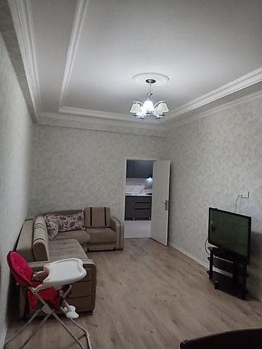 ucarda ucuz evler: Kirayə üçün tam təchiz olunmuş mənzil. Planlaşdırma: - 2 otaq: geniş — 3