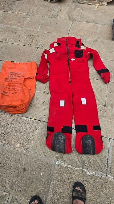 Dəniz üçün immersion suit (həyat qurtaran su keçirməyən kostyum) -