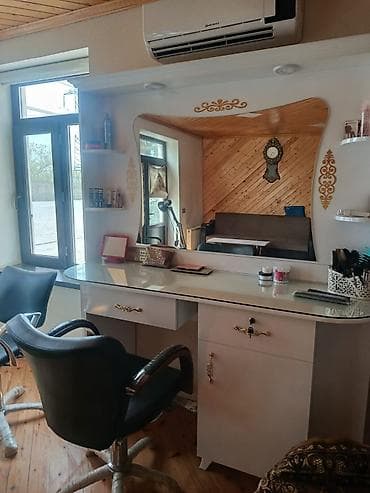 Салонные, медицинские комплекты мебели: Gözəllik salonu üçün tam dəst vizaj/berber masası - Rəng: ağ, qızılı — 7