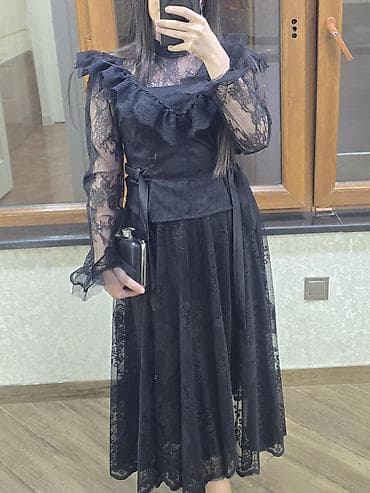 Tək 1 dəfə geyinilib, 36 (S) ölçülü xanımlara uyğundur. Qiymətə dəst lalafo.az -da Tək 1 dəfə geyinilib, 36 (S) ölçülü xanımlara uyğundur. Qiymətə dəst