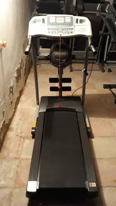 Maskalar, eynəklər: Hemcinin temir islerini heyata keciren tecrbeli ustalarimiz her zaman — 1