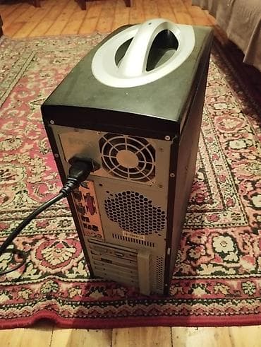 Ev kompüteri Yaddaş: 120gb HDD Intel Pentium prosessor DDR2: 2gb ram