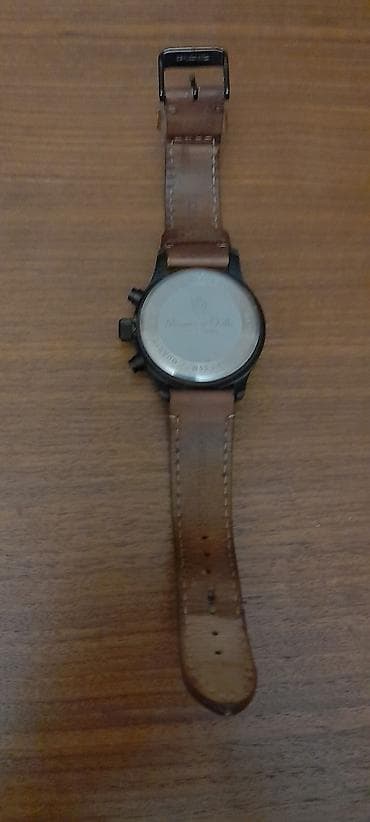 saat şamdan: Massimo Dutti Since 1985 Komplekt: •Saat 💣 •Remen 💣 •Remen 💣 •Kitabca — 9