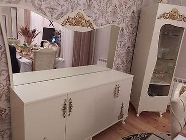 hacar dəsdi: Klassik üslubda qonaq otağı üçün mebel dəsti. Tərkibi: - Geniş — 4