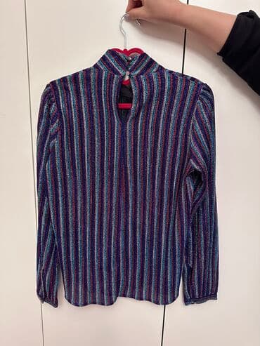 Kurtkalar: Cengiz Abazoglu dizayner kolleksiyasindan bluz
S razmer — 2