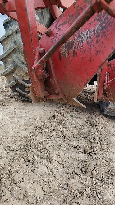 yto traktorlarin satisi: Salam elanı diqqətlə oxu sənəti yoxdur ramada qəti çatı svarkası — 5