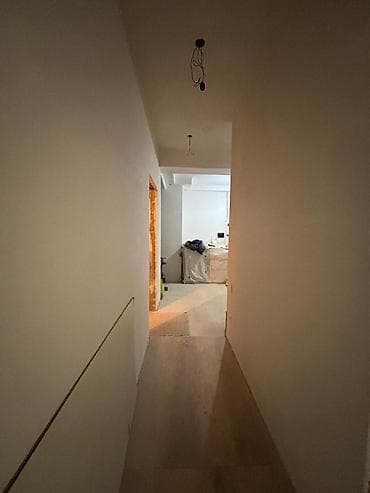 gence kiraye evler 2020: 3 otaqlı mənzil – çoxmərtəbəli binada Xüsusiyyətlər: - Geniş dəhliz — 1