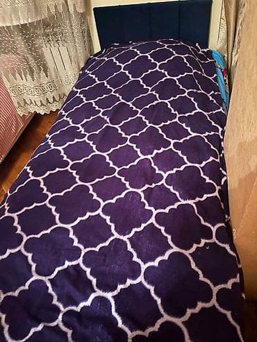 Çarpayı satılır matras daxil. Yeni kimidir. Qiymət: 120 AZN. Ünvan