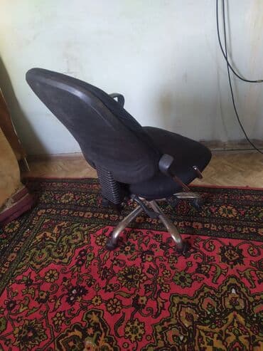 ofis masası 2. el: İşlənmiş, Təkərli, Qolları tənzimlənmir, Parça — 2