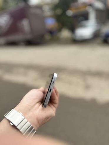 telefon 64 gb: Honor X7d, 256 GB, rəng - Gümüşü, Sensor — 3