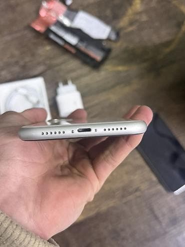 samsung a14 qiyməti: IPhone 11, 128 GB, Ağ, Barmaq izi, Simsiz şarj, Face ID — 5