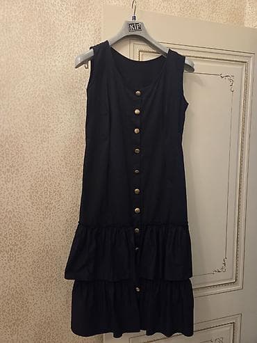 Qadın paltarı – qolsuz, tünd göy/qara rəngdə, ön hissəsi tam boyu — 2