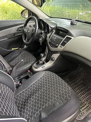 ceşqa 2 mator: Chevrolet Cruze: 1.6 l | 2012 il 213000 km Sedan — 4