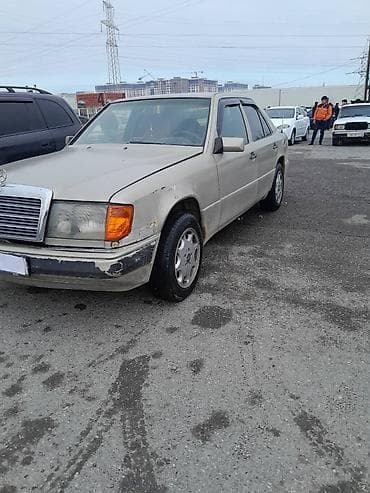 mersedes disk: Mercedes-Benz E 200: 2 l | 1991 il Sedan — 6