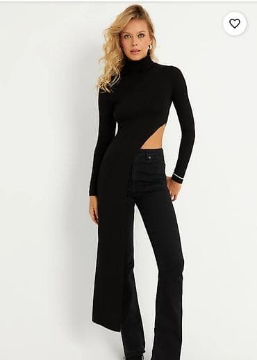 Qadınlar üçün qara rəngli asimmetrik kəsimli bluz - Yüksək yaxalı