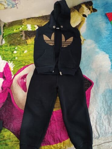 3 duymə koynək: Uwaq paltarl her biri 3 manat 3.4 .5yawa — 1