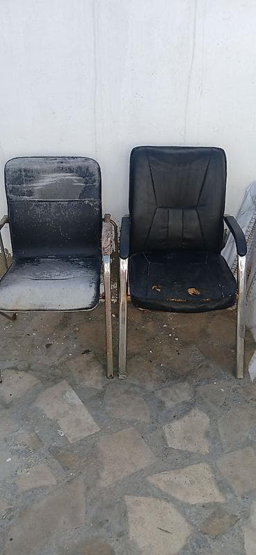 2 eded stul birlikde satilir 15man lalafo.az -da 2 eded stul birlikde satilir 15man