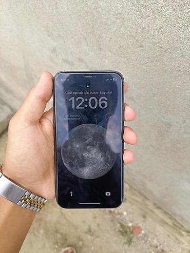 galaxy j3 pro: IPhone 11, Qara, Face ID — 1
