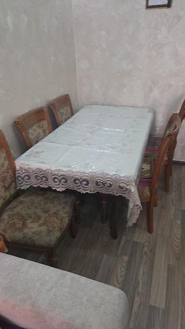 Açılmayan, Dördbucaq masa, 6 stul
