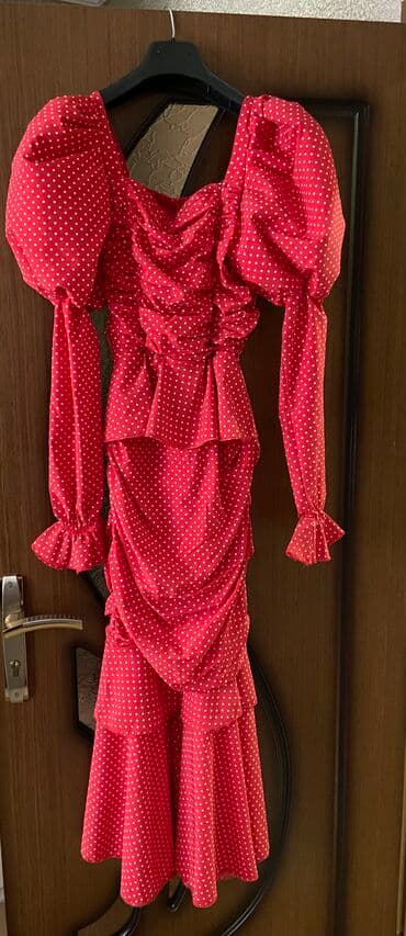 50 razmer: Aisha coutureden 300 azne tikilib. 1defe nisana geynilib teptezedir 👌 — 2