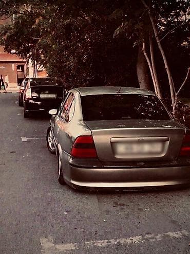 Opel Vectra: 2 l | 1997 il 380000 km Sedan — 5