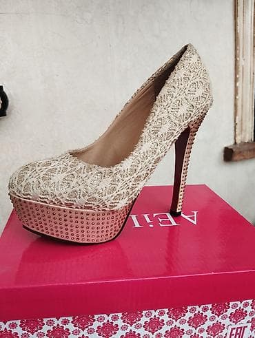 qaqa stil: Ölçü: 39, rəng - Qızılı, İşlənmiş — 1