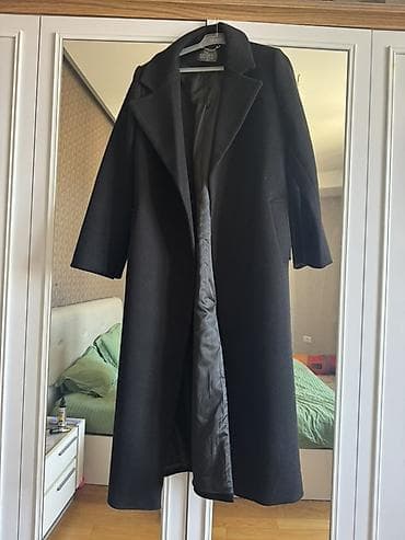 qara palto: Qadınlar üçün uzun qara palto - Kəsim: düz, uzun siluet; klassik — 1