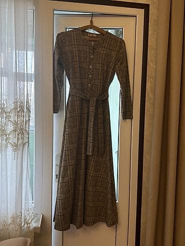 Baş geyimləri: Qadın donu – kareli naxışlı, qəhvəyi/boz tonlarda 50 razmer (38e — 2