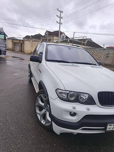 bmw surətlər qutusu: BMW X5: 4.8 l | Ofrouder/SUV — 9