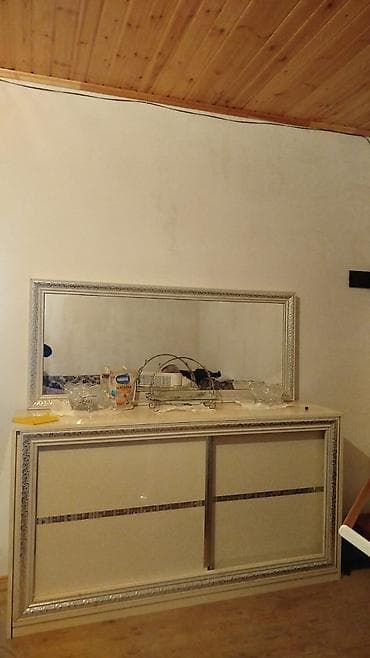 divarda kitab refleri: İşlənmiş, Komod, TV stend, TV altlığı, Kredit yoxdur, İtaliya — 3